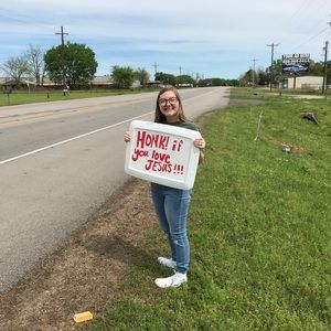 Meet your Posher, Hannah